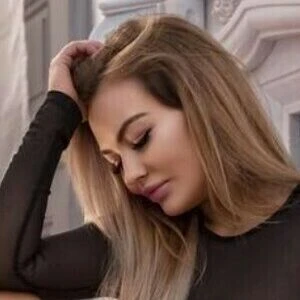 Honeyblondie