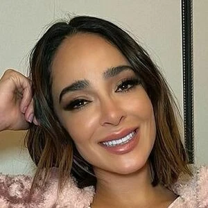 Manelyk González