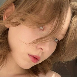 Mia_mia_white