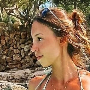 Rebecca Looschelders