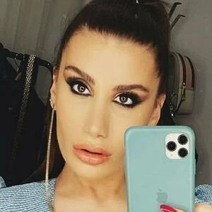 İrem Derici