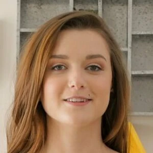 Alex Mae
