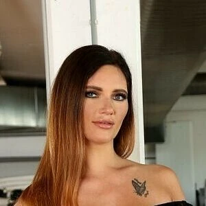 Kimberly Leon