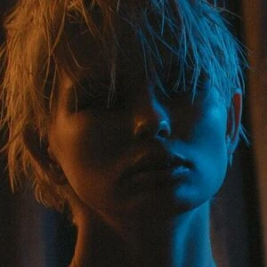 Julia__Logan