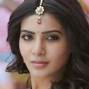 Samantha Hot