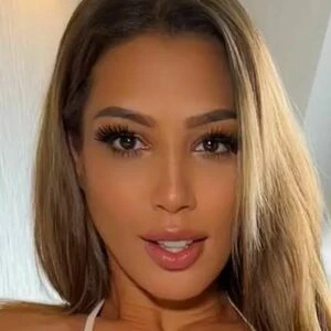 Carla Jade
