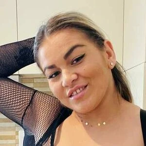 hugeboobserin