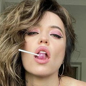 Nadya Dorofeeva