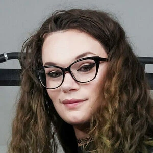Nicole Knight