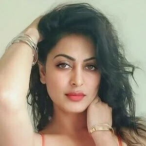 Nalinee Singh