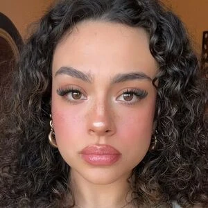 Izzybellalomb