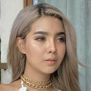 noeyyanisa