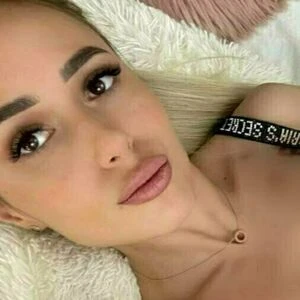 chloehoneyyy