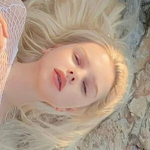 white_vikki