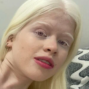snowwhitebellaxo