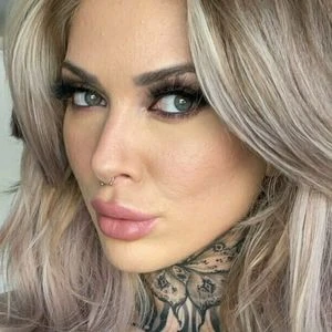 Christina Savoyy