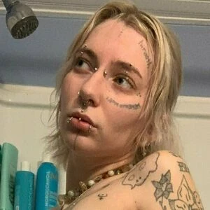 prettylittlefreak13