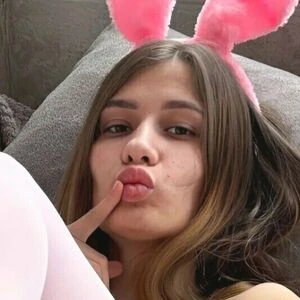 blond_dina