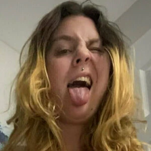 kinkypiercedcoupletease