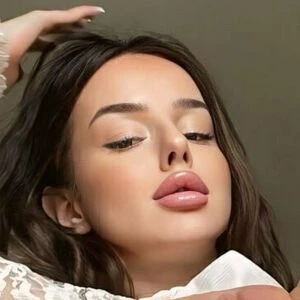 beautiful_alinna