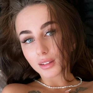 nikki_bump