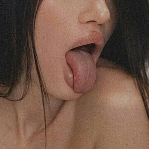tinaa_kiss