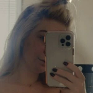 Blondebomb12