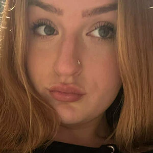 cuteredheadhailey