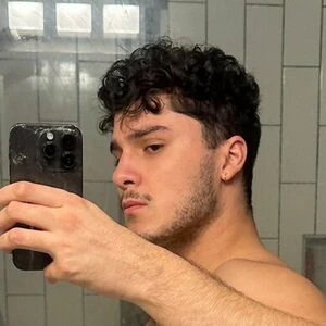 gayvro