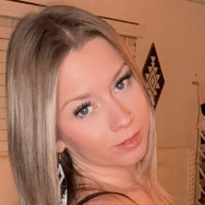 stackedbombshell