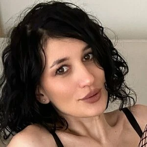 lara_sweet2