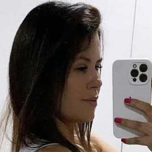 Nadine Prestes