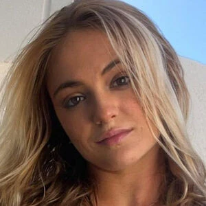 Lauryn Louise Davey