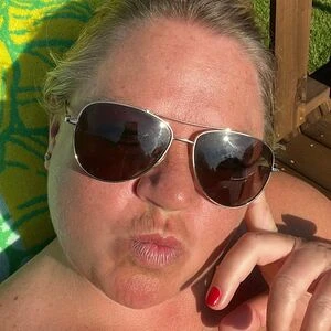 nicole_hotwife