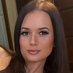 Mrs Carolina