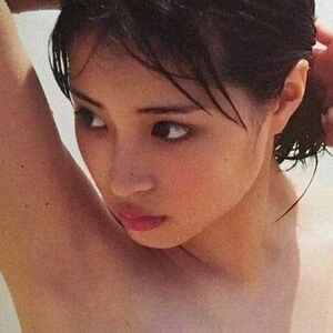 Suzu Hirose