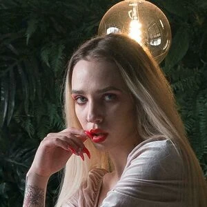 Bustyslavicgoddess