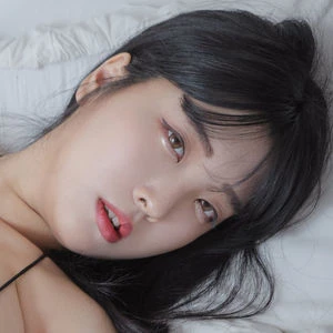 Hana Song