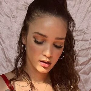Stephanie Fuertes