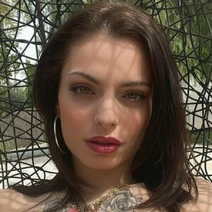 clara.mia.fanpage