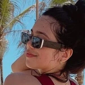 Larha Ribeiro