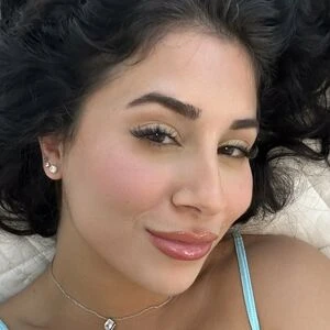 Ava Andraya