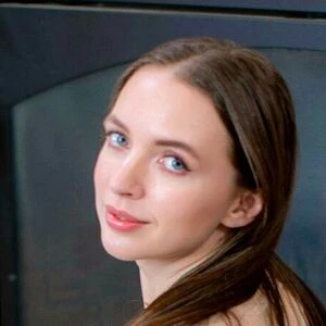 Elle Voss