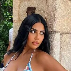 Mandi Vakili