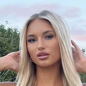 Hailey Bakos