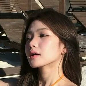 Belle Lim