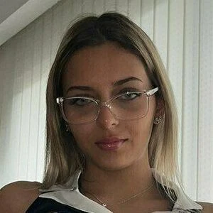 Mia Nicole