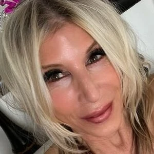 Lorraine Lewis