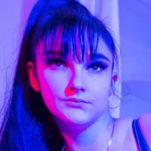 Scarlet-Young