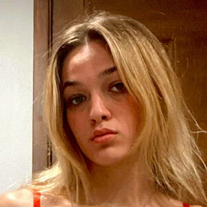 Lily Bella